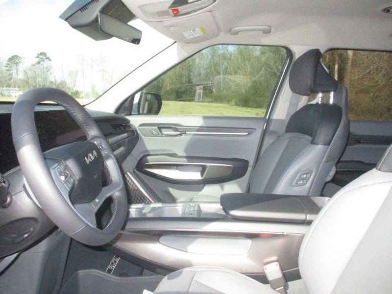 2026 Kia EV9 Light Short Range