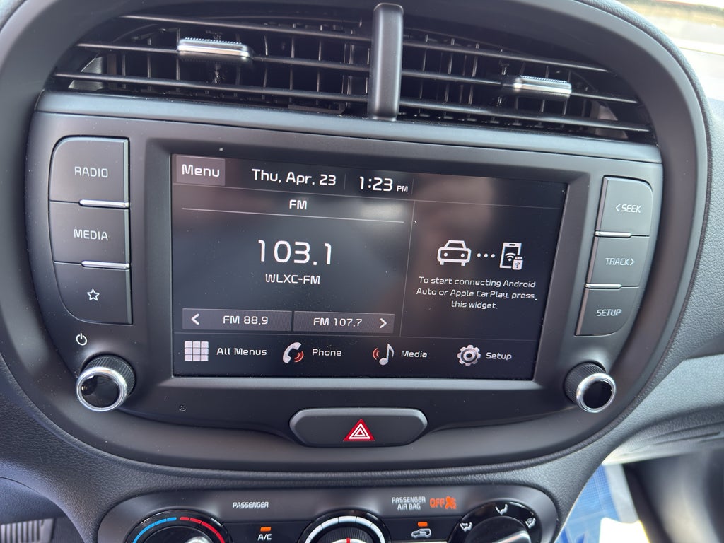 2025 Kia Soul Base