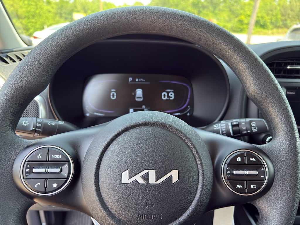 2025 Kia Soul Base