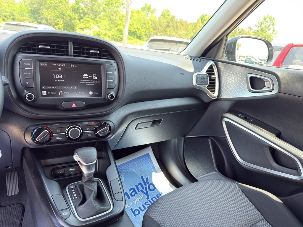 2025 Kia Soul Base