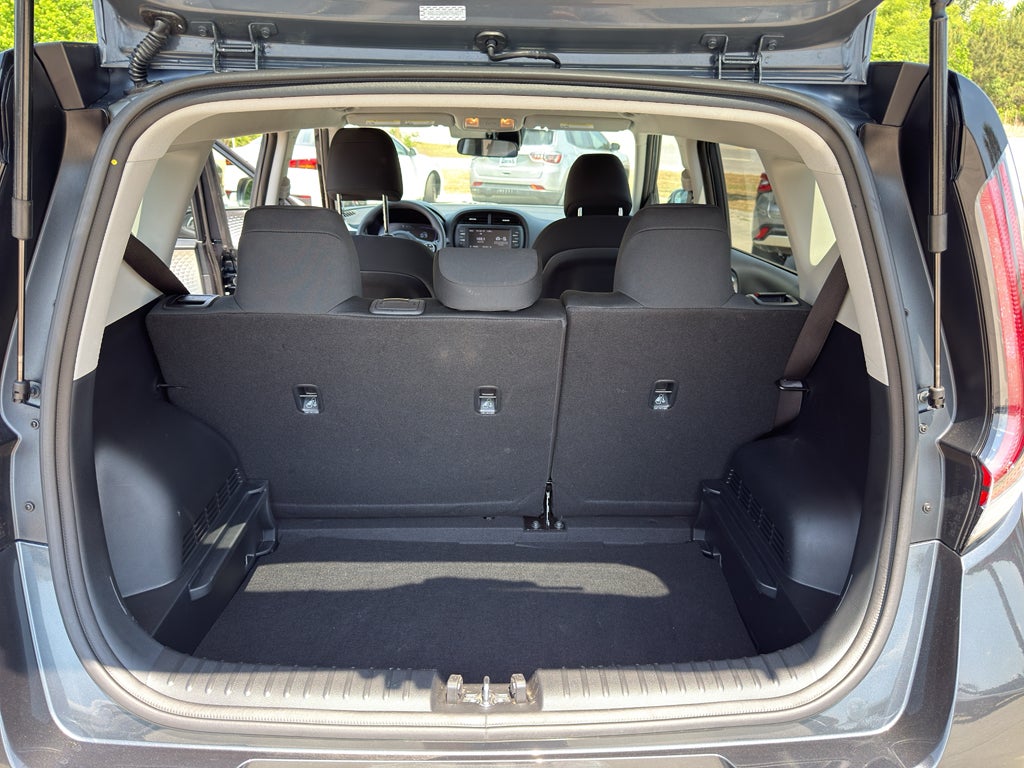 2025 Kia Soul Base