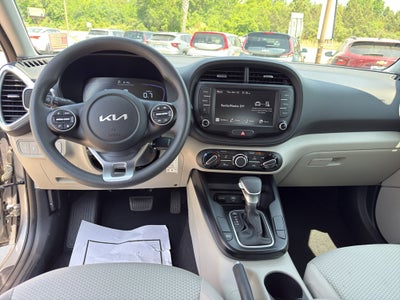 2025 Kia Soul Base