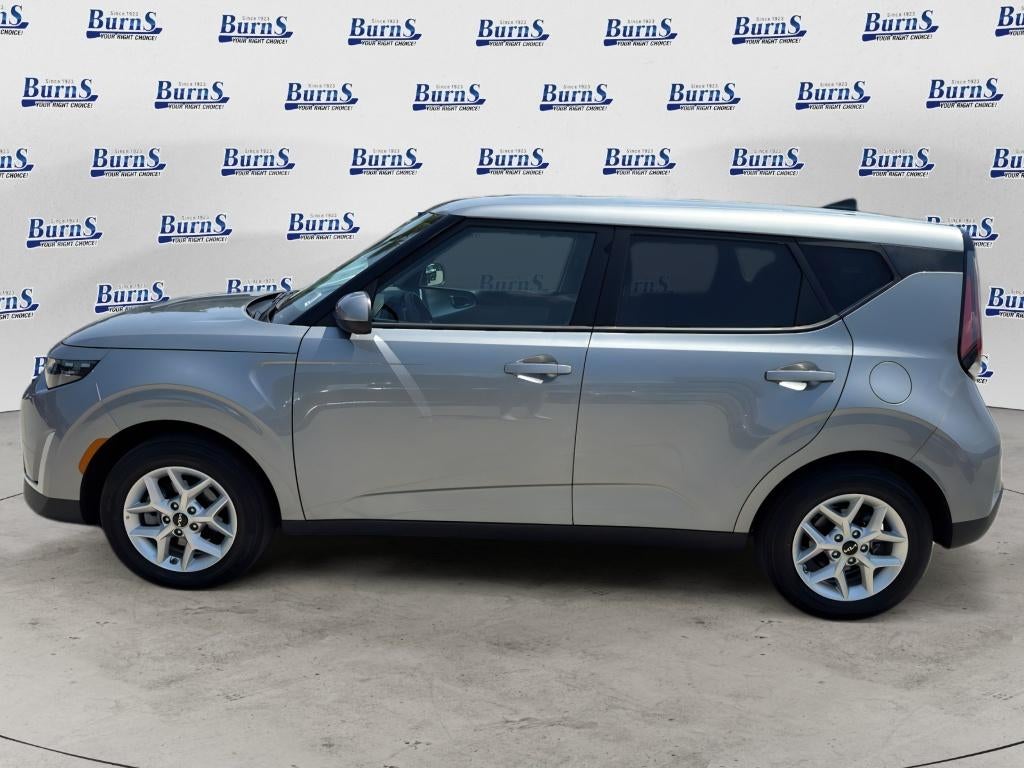 2025 Kia Soul Base
