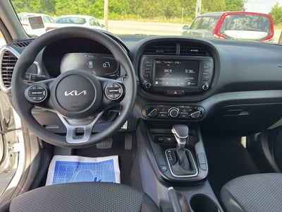 2025 Kia Soul Base