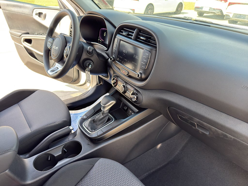 2025 Kia Soul Base