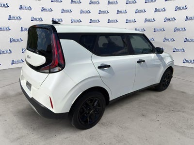 2025 Kia Soul Base