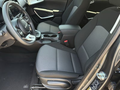 2025 Kia Soul Base