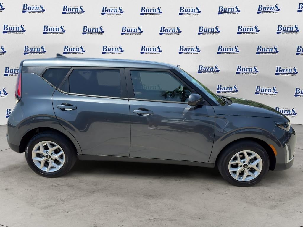 2025 Kia Soul Base