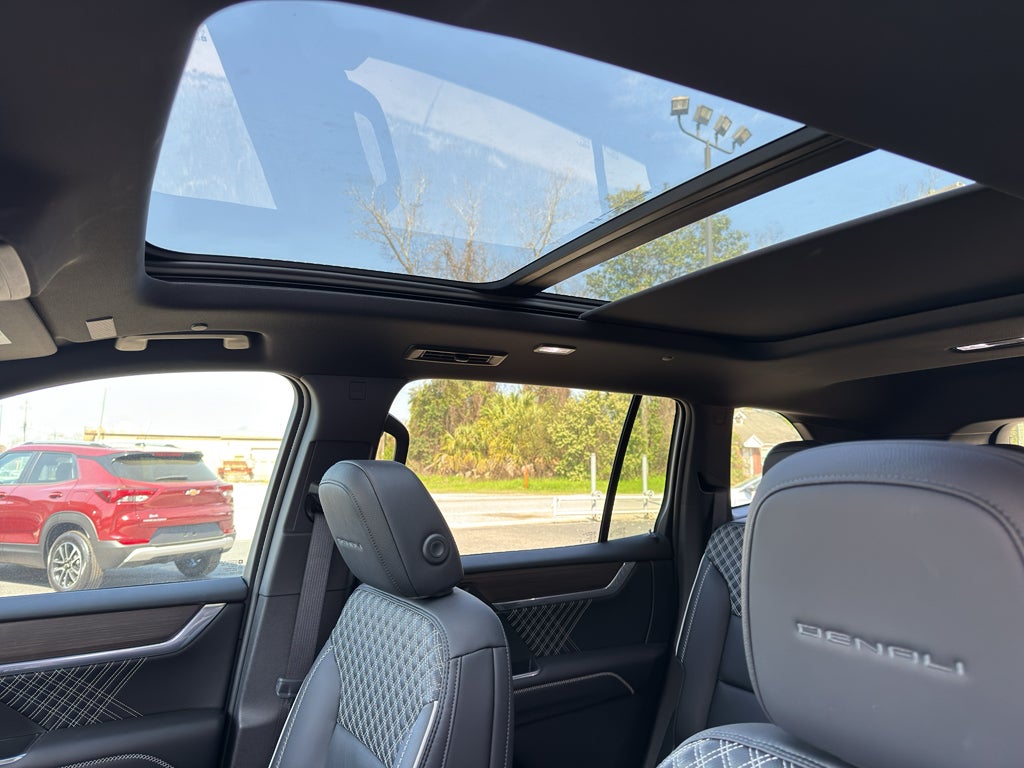 2025 GMC Acadia FWD Denali