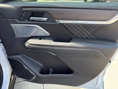 2025 GMC Acadia FWD Denali