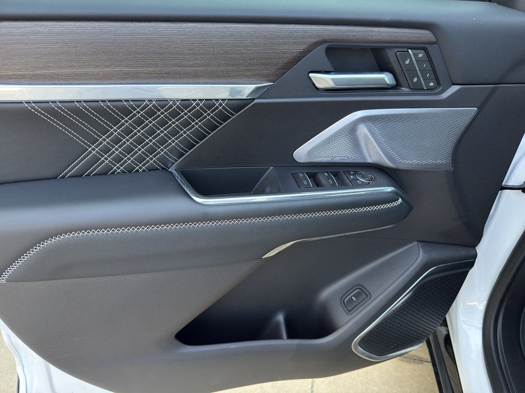 2025 GMC Acadia FWD Denali