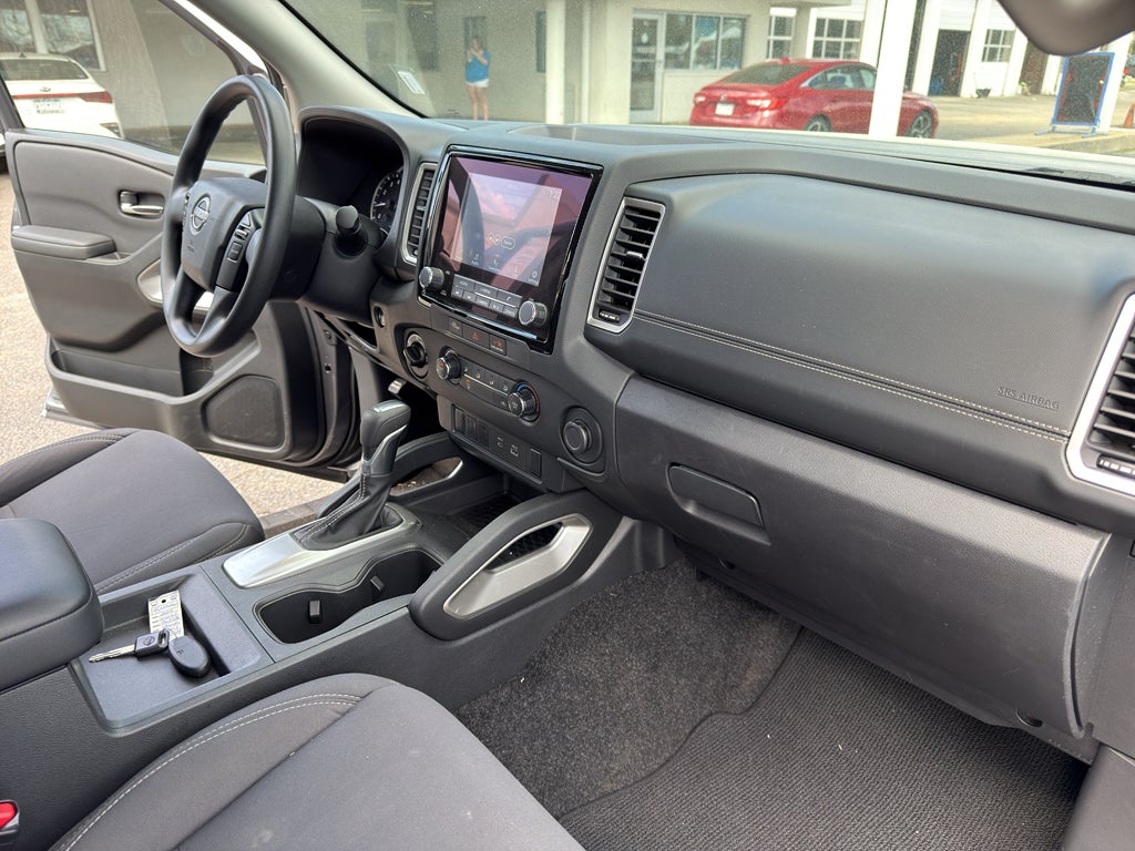 2024 Nissan Frontier SV