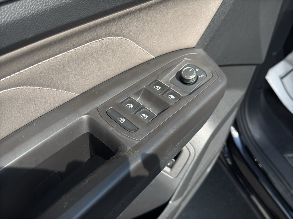 2023 Volkswagen Atlas 2.0T SE w/Technology