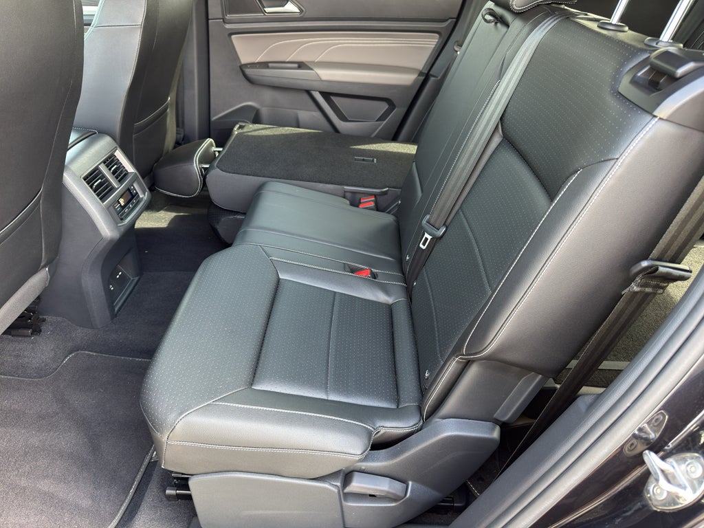 2023 Volkswagen Atlas 2.0T SE w/Technology