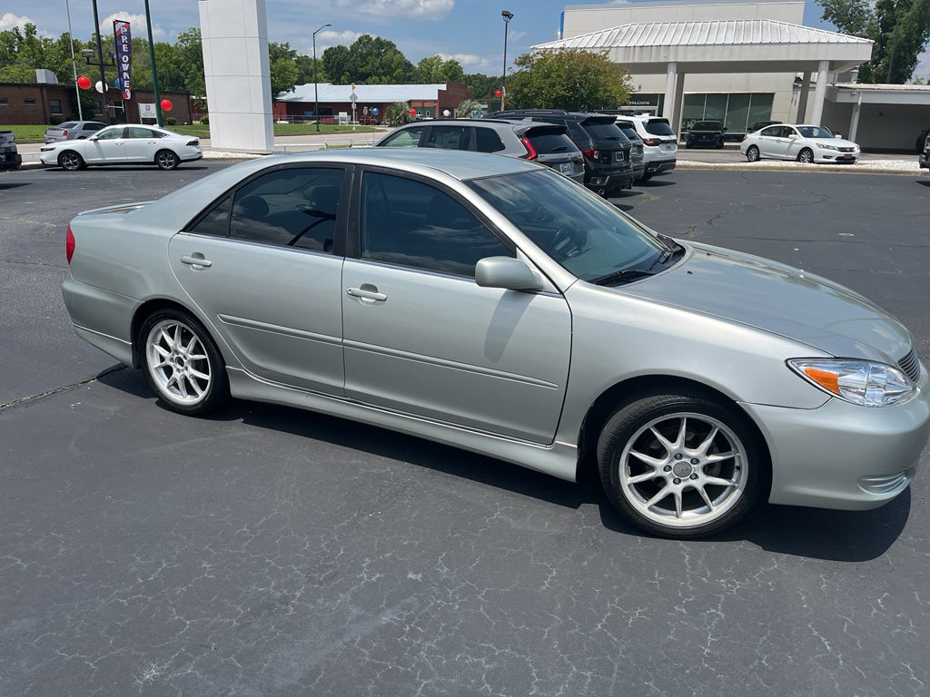 2004 Toyota Camry LE