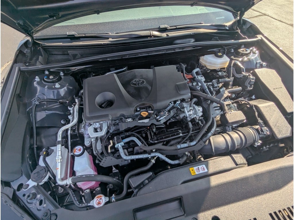 2025 Toyota Camry Hybrid SE