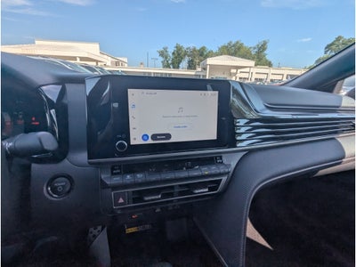 2025 Toyota Camry Hybrid SE