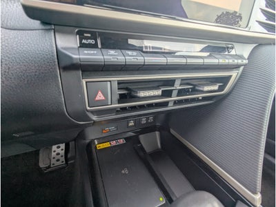 2025 Toyota Camry Hybrid SE