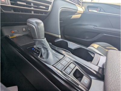 2025 Toyota Camry Hybrid SE