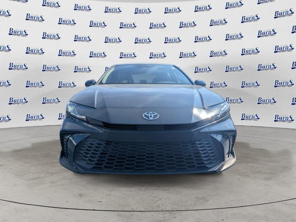 2025 Toyota Camry Hybrid SE