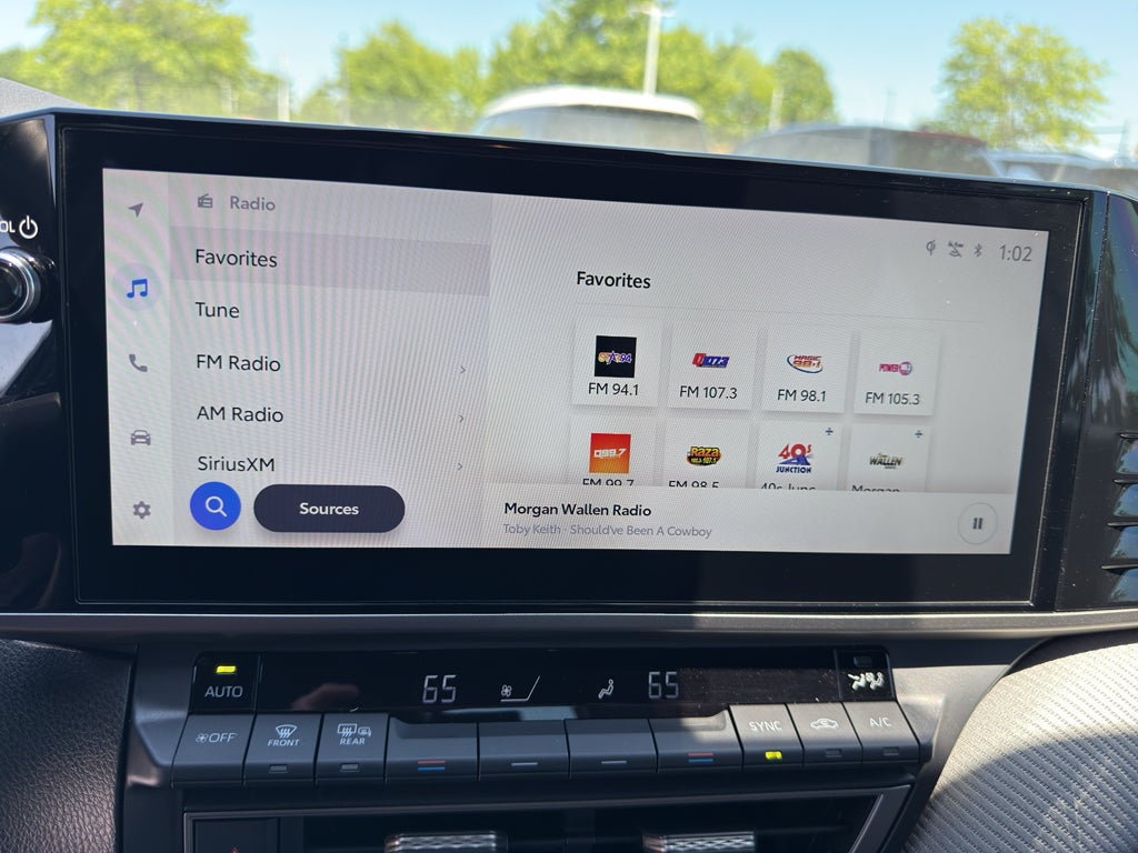 2025 Toyota Camry Hybrid SE
