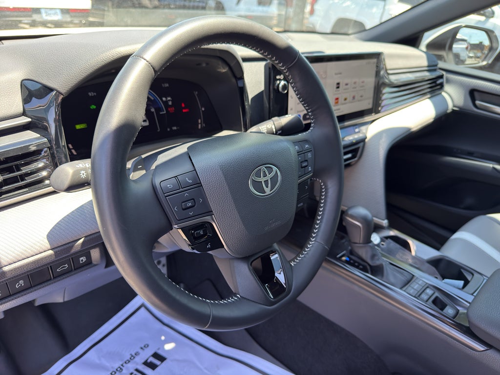 2025 Toyota Camry Hybrid SE