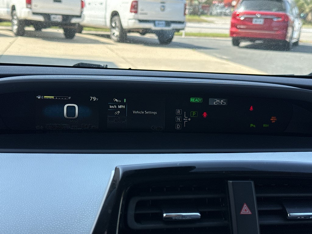 2022 Toyota Prius LE