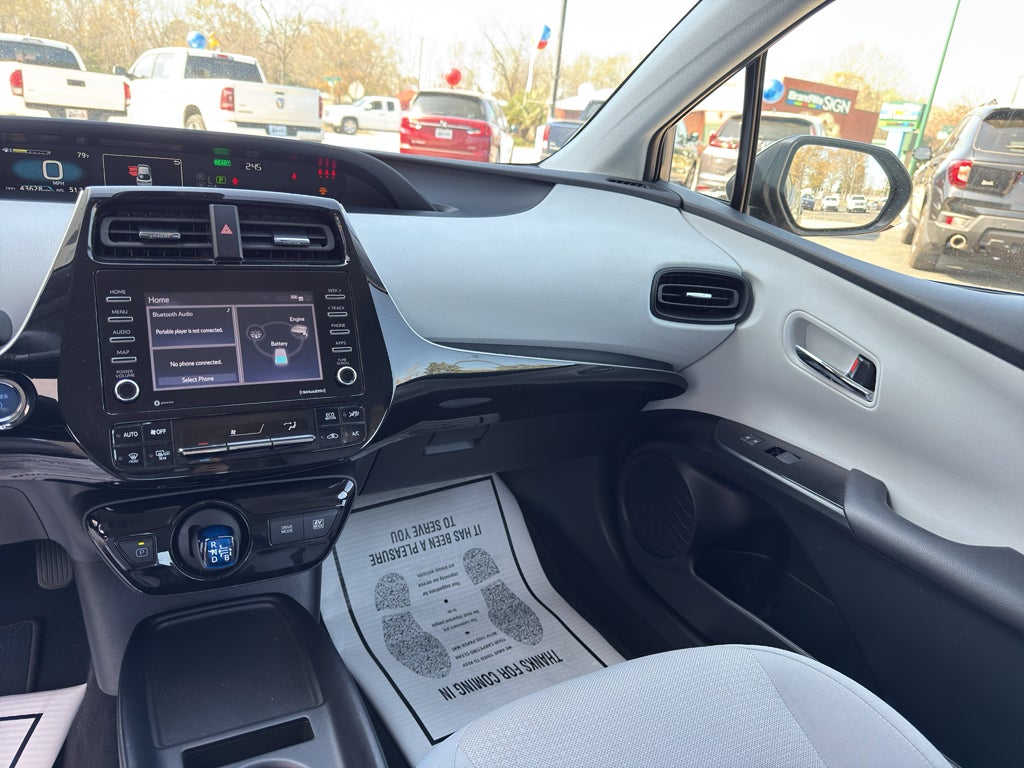 2022 Toyota Prius LE