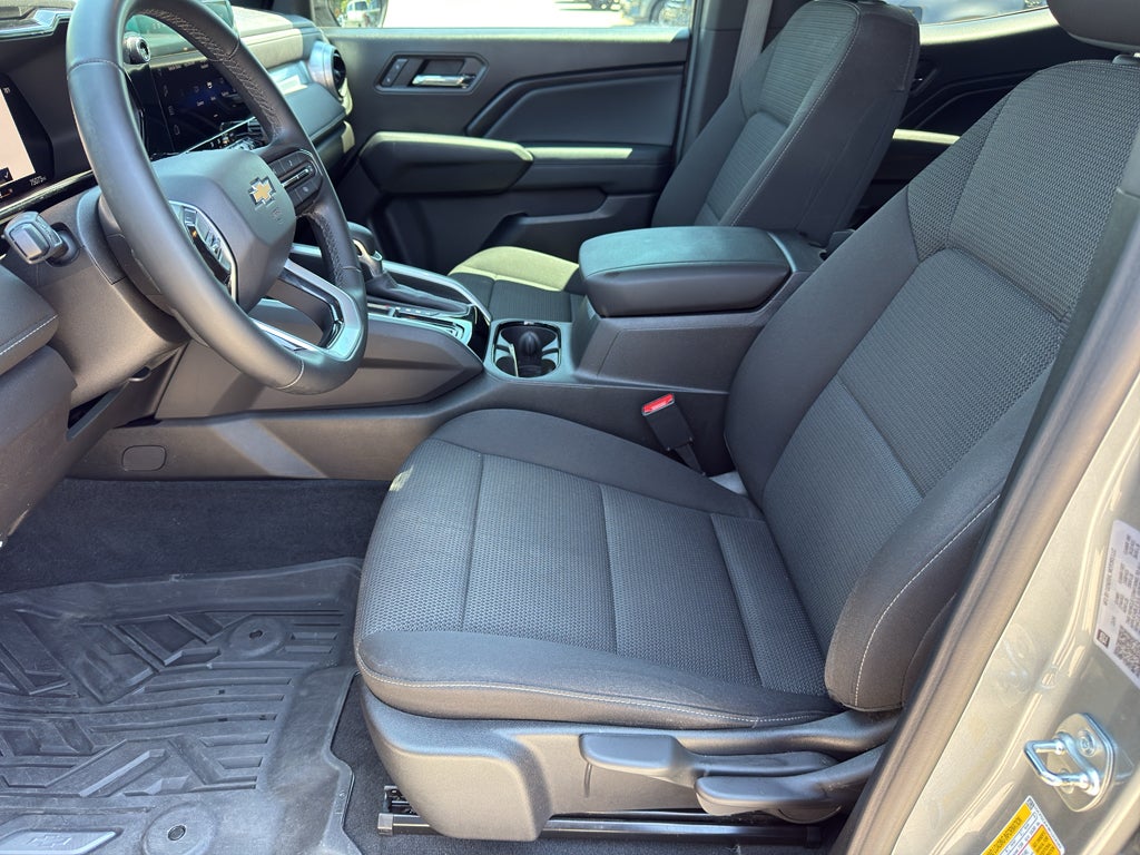 2024 Chevrolet Colorado 2WD LT