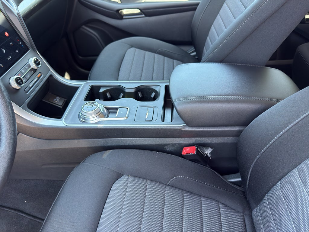 2022 Ford Edge SE