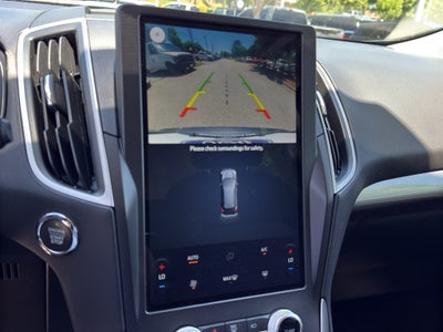 2022 Ford Edge SE