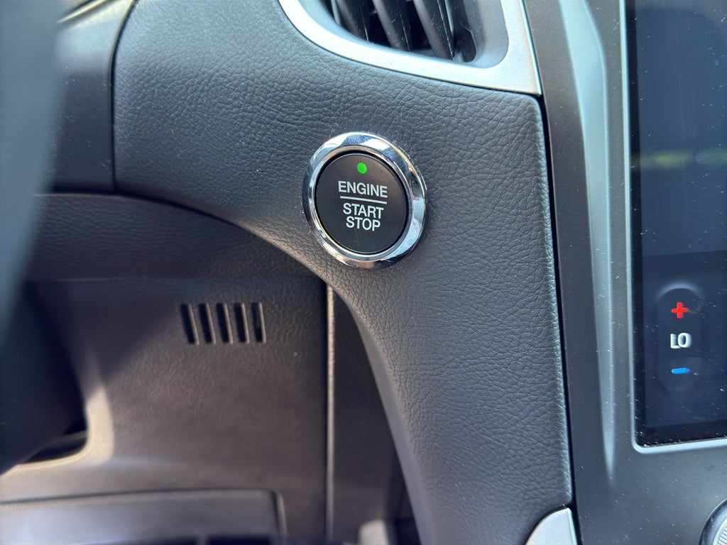 2022 Ford Edge SE