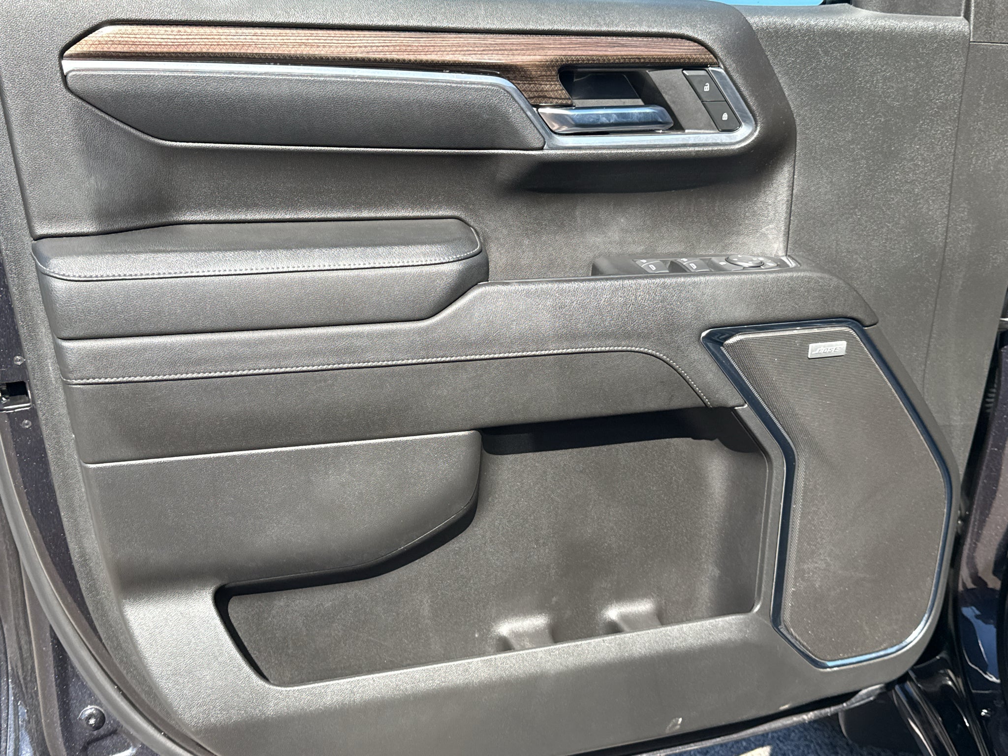 2024 Chevrolet Silverado RST
