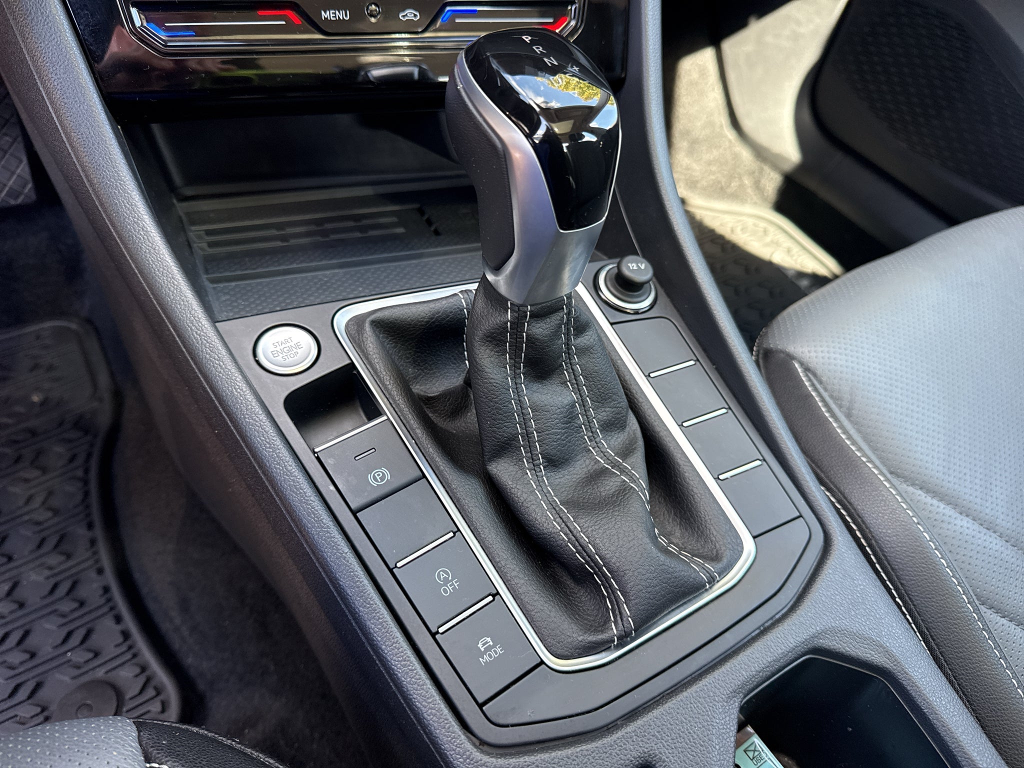 2025 Volkswagen Jetta SEL