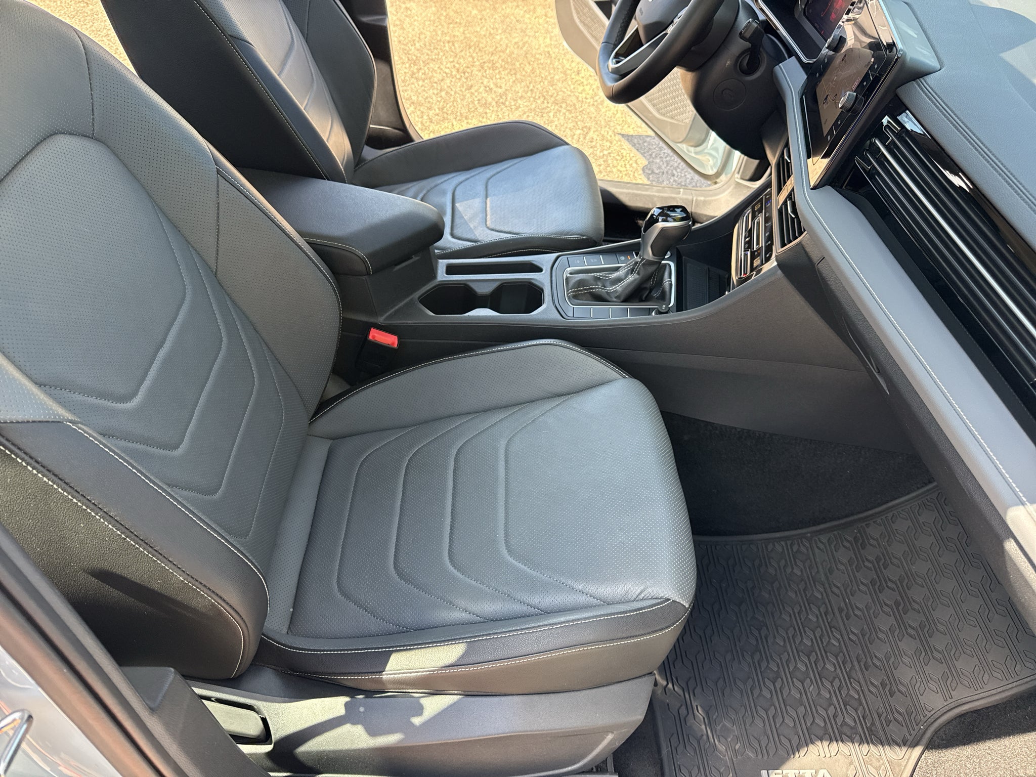 2025 Volkswagen Jetta SEL