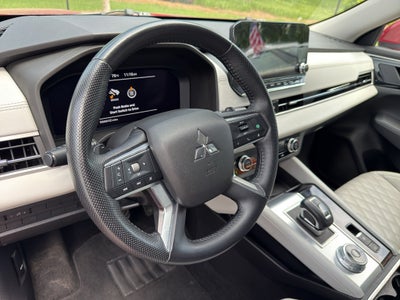 2023 Mitsubishi Outlander SEL
