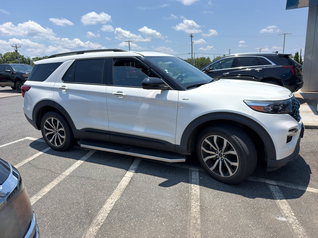 2022 Ford Explorer ST-Line