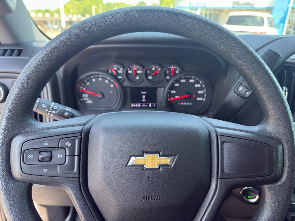 2025 Chevrolet Silverado 1500 Custom