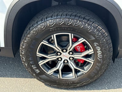 2025 GMC Acadia AT4