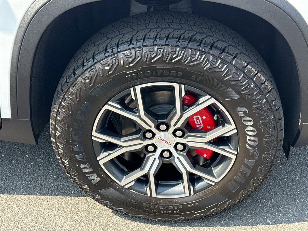 2025 GMC Acadia AT4