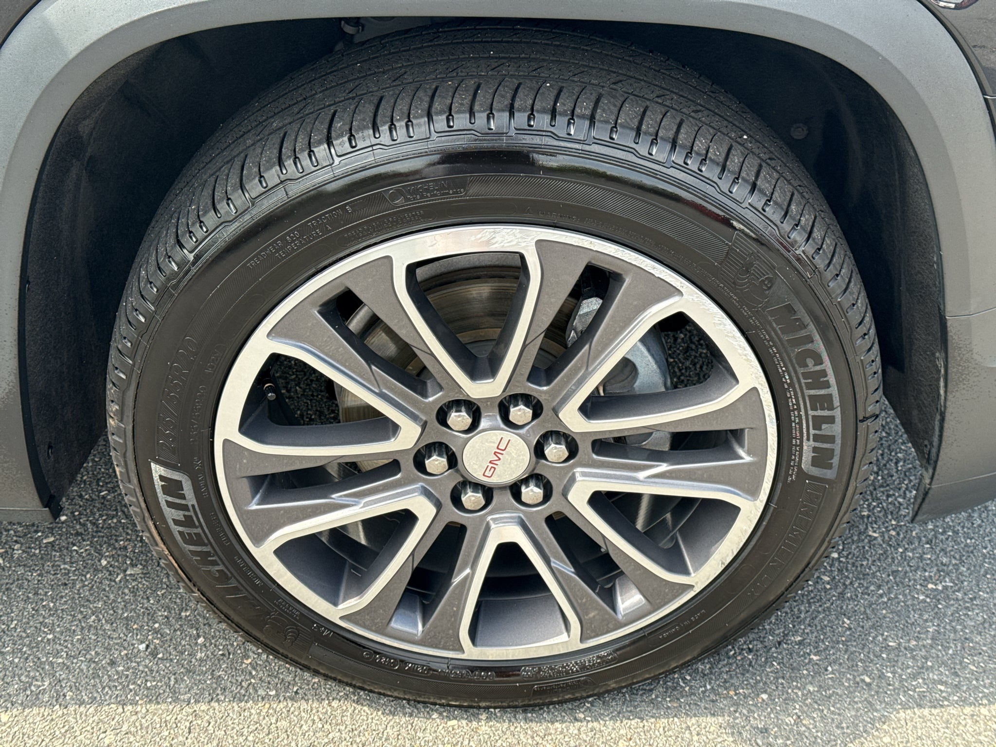 2020 GMC Acadia AT4