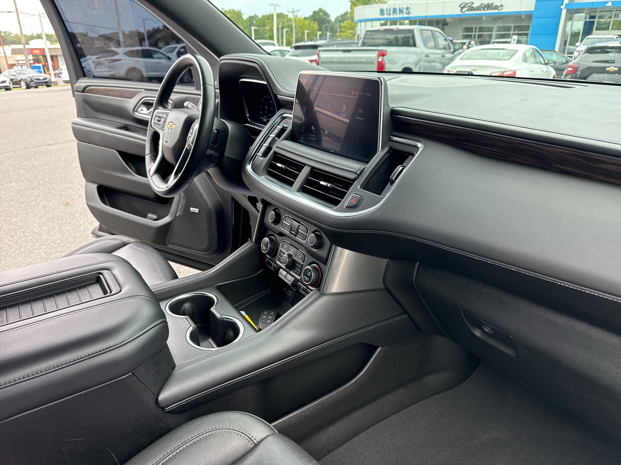 2023 Chevrolet Suburban LT