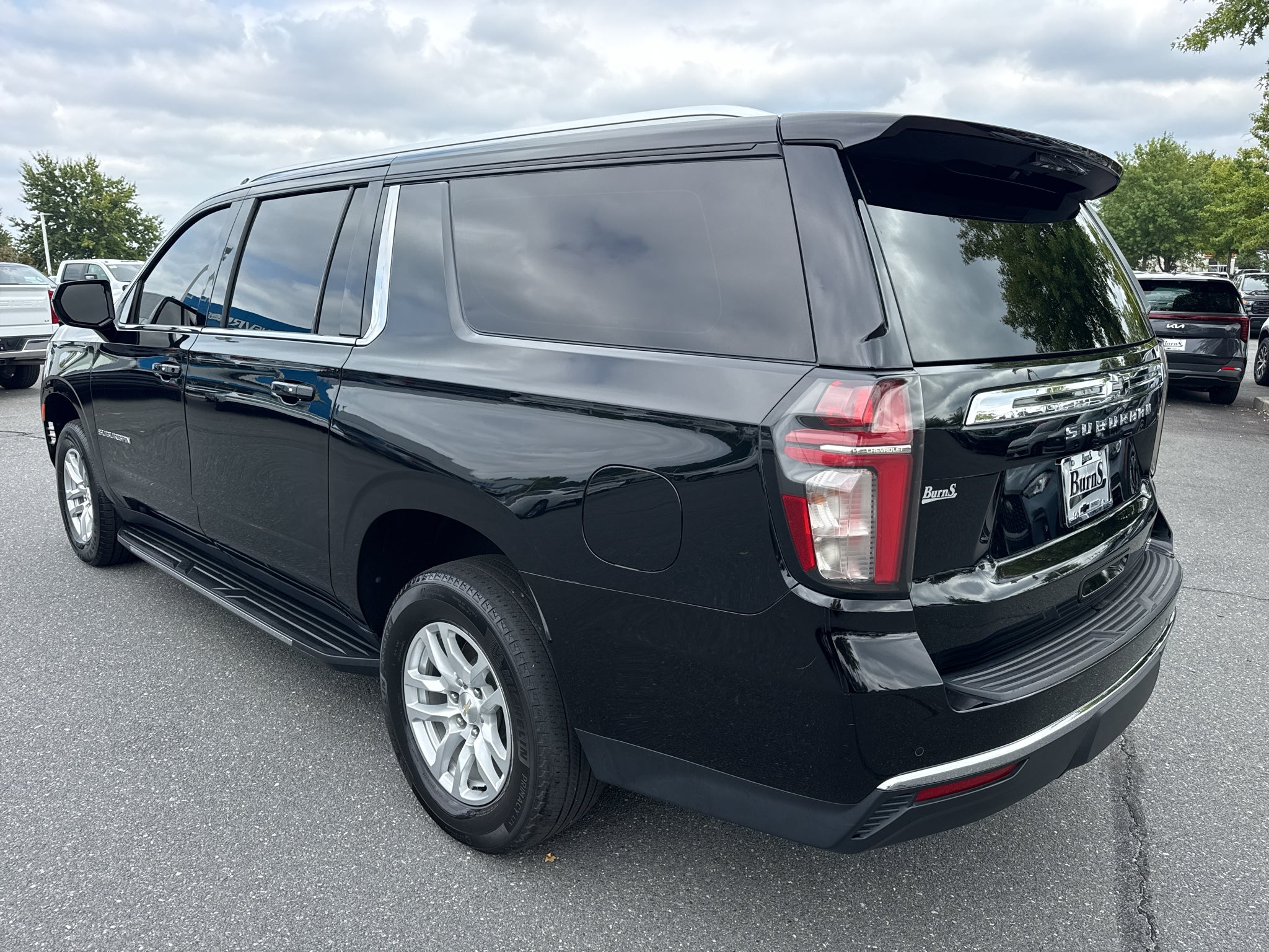 2023 Chevrolet Suburban LT