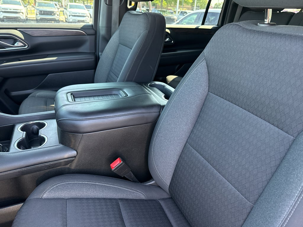 2023 Chevrolet Suburban LS