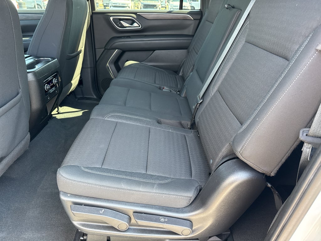 2023 Chevrolet Suburban LS