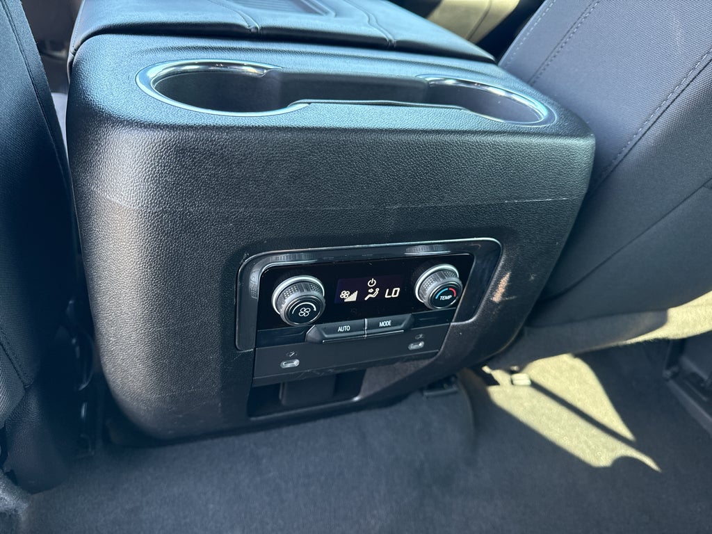 2023 Chevrolet Suburban LS