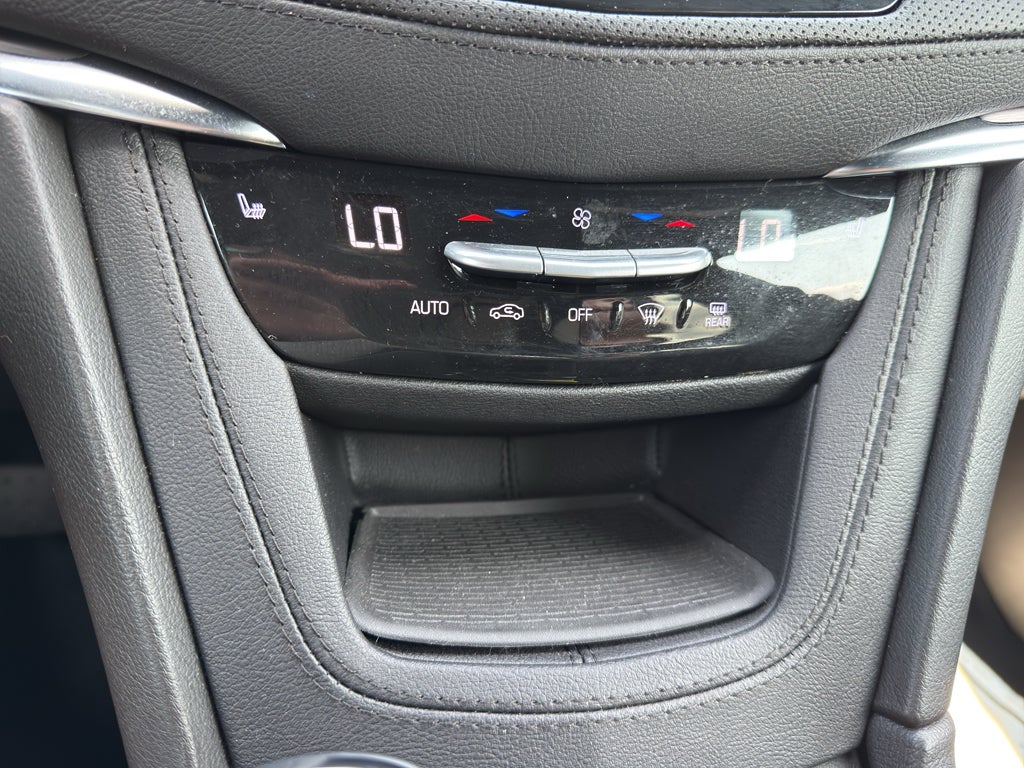 2025 Cadillac XT5 Luxury