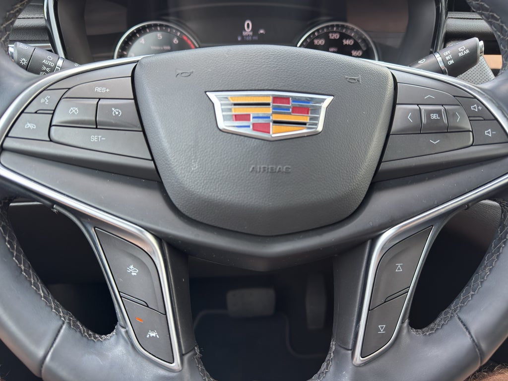 2025 Cadillac XT5 Luxury