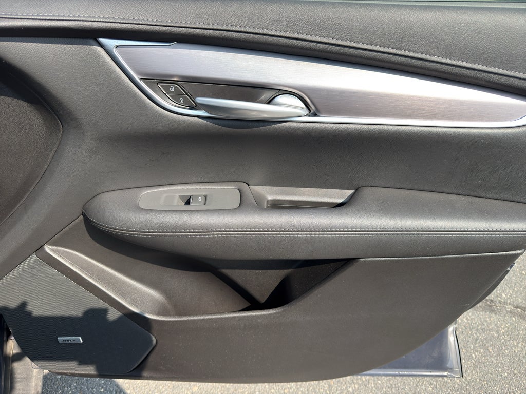 2025 Cadillac XT5 Luxury