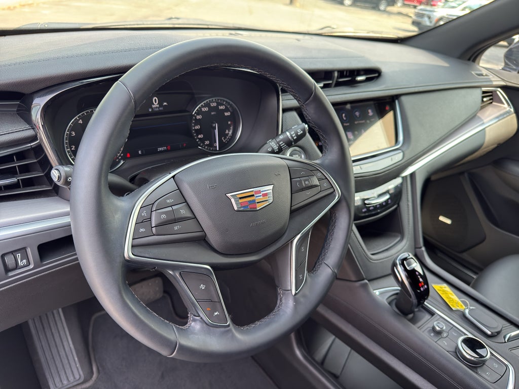 2025 Cadillac XT5 Luxury